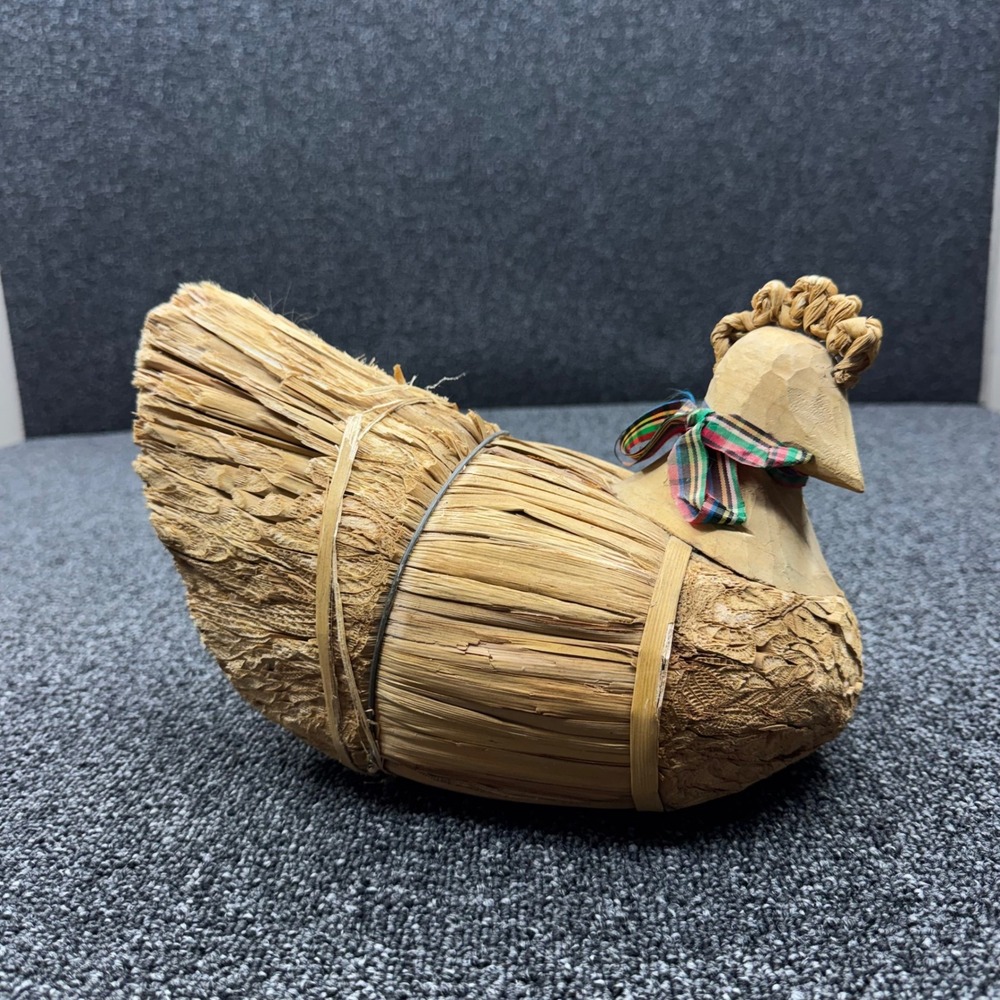 Hand Carved Wood Straw Hen Figurine Rustic Farmhouse Tan good